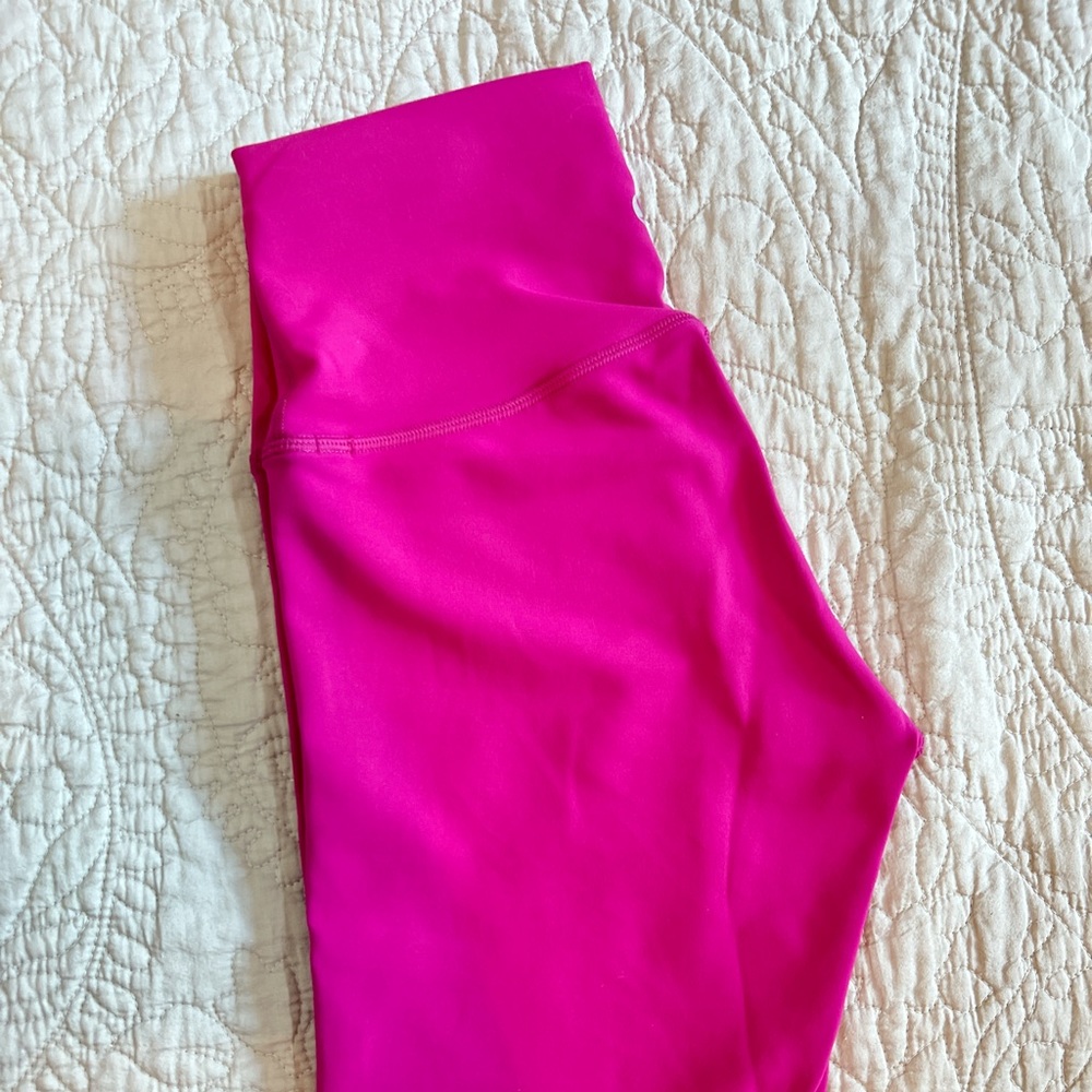 Lululemon Wunder Train 8 inch short - Ripened Raspberry - Picture 5 of 8